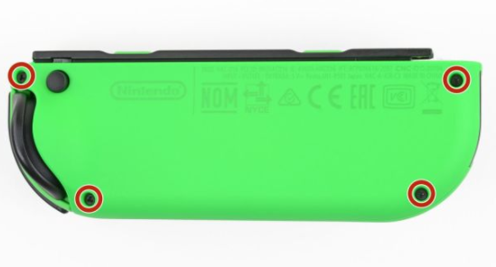 螺絲刀移除Joy-Con手柄背部的四顆Y型螺絲