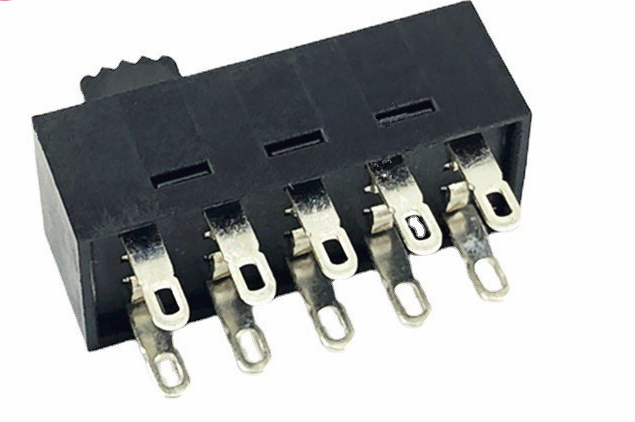 大電流撥動(dòng)開(kāi)關(guān)